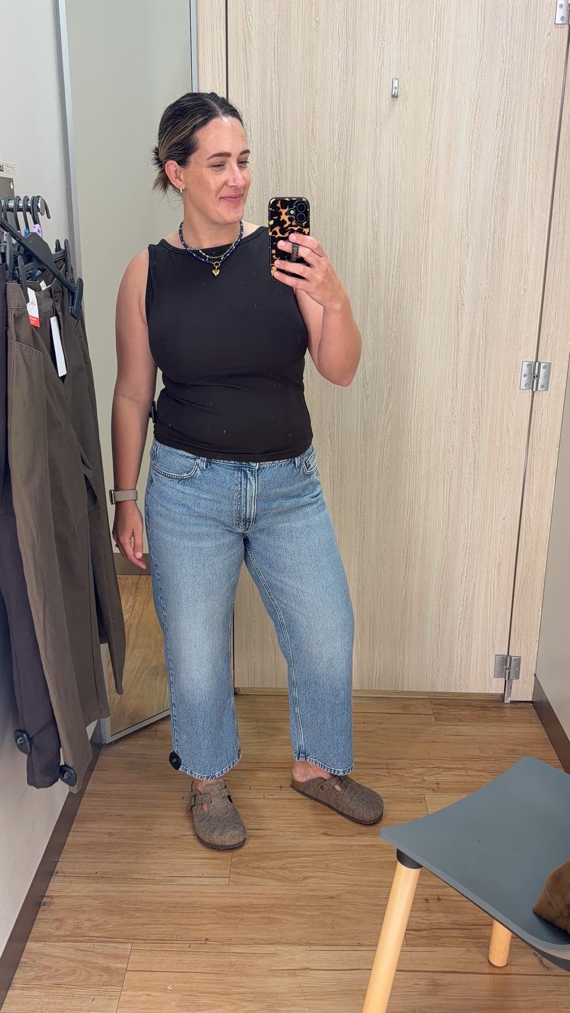 In the Target changeroom to try some new Lily Loves pieces 🤎

Jeans, pants & shorts- size 16
Tank top- size XL
Skirt- size 14 

Dissh shirt- size 12
White jeans- size 16 

#tryon #midsize #target