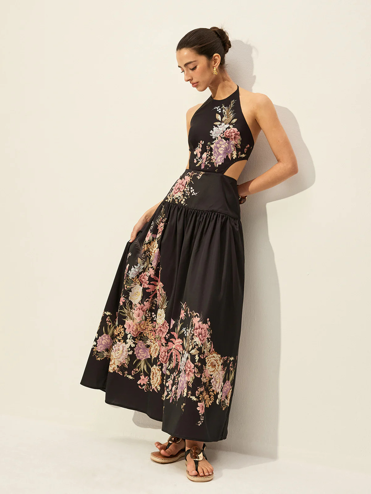 Floral Print Halter Neck Dress With Cut-Out Detail | Commense