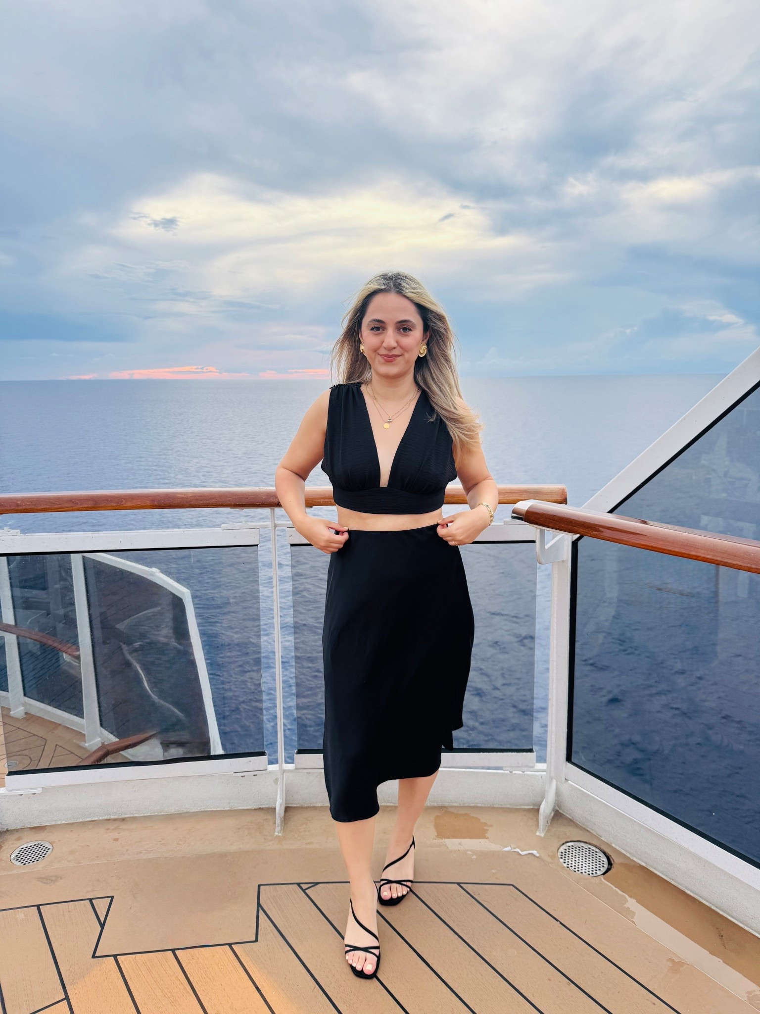 Simple all black vacation outfit 🖤

#LTKFindsUnder100 #LTKStyleTip #LTKSeasonal
