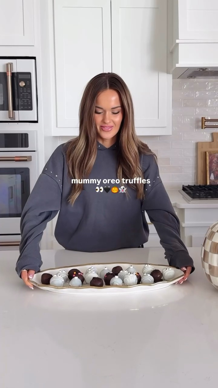 Mummy Oreo truffles! So fun + easy to make 👻🍂 

Seasonal Halloween fall treat ideas mom favorites easy diy snacks treats kids family

#LTKmomlife #LTKHome #LTKSeasonal