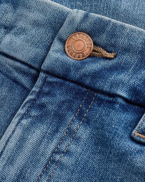 Mid Rise Light Wash FlexX Ripped Raw Hem Skinny Jeans | Express