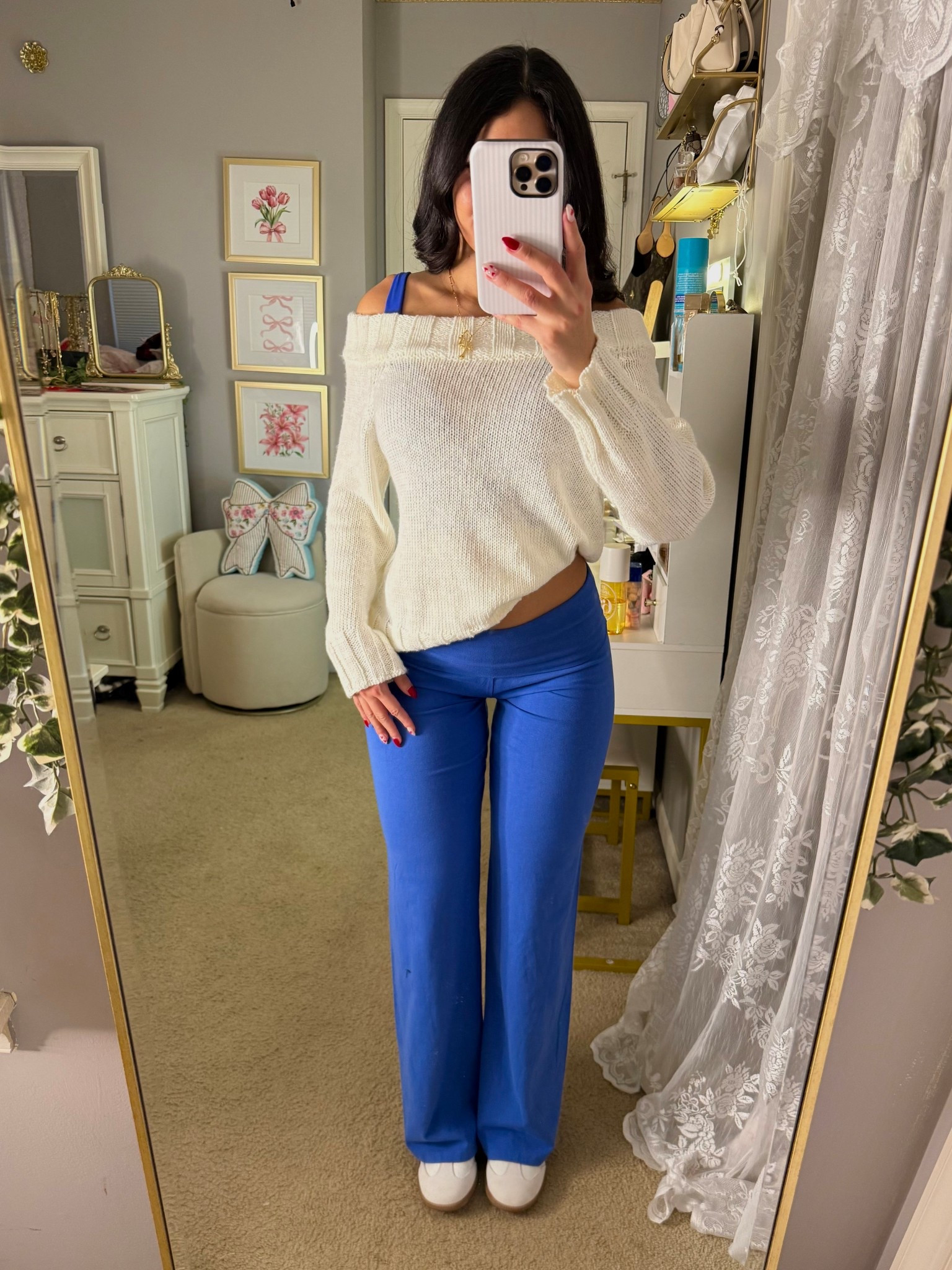 Size small!

#LTKSeasonal #LTKootd #LTKgrwm