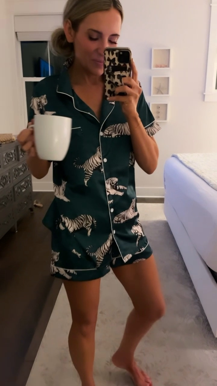 Comfy silky pajama set that’s cooling to sleep in!

#LTKmorningroutine #LTKselfcare #LTKgrwm
