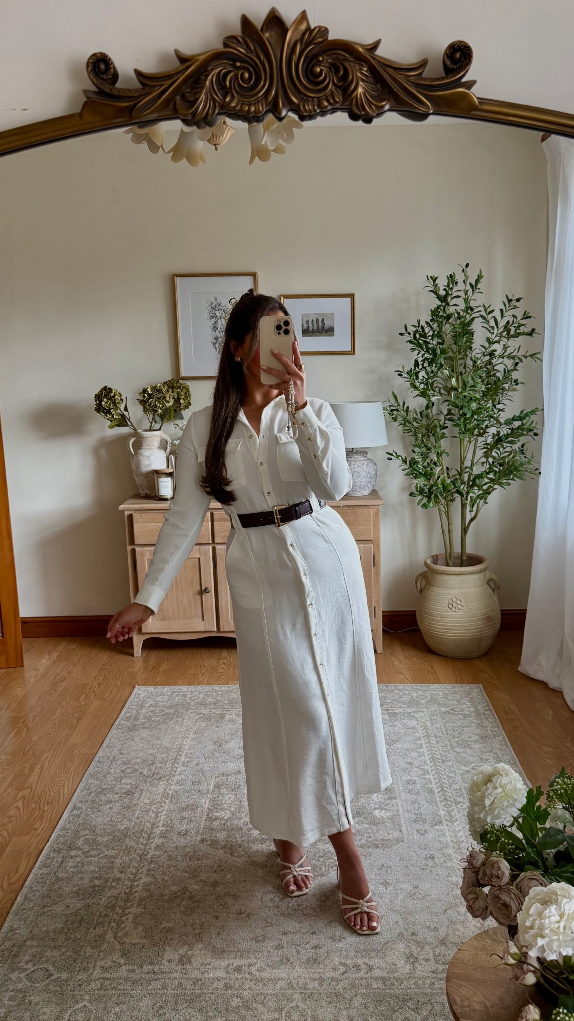 Workwear - white short dress 

#LTKworkwear #LTKsummer #LTKmodest