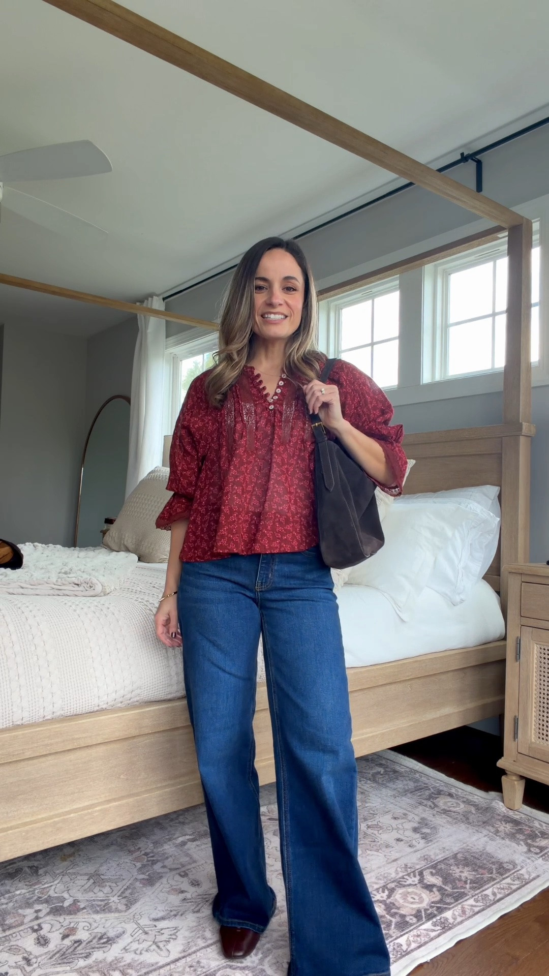 A look at what I’m wearing today! 

Jeans: 24 short / 10” rise (goes up to 10.5”)/ 28” inseam 
Top: xxs

#LTKPetite