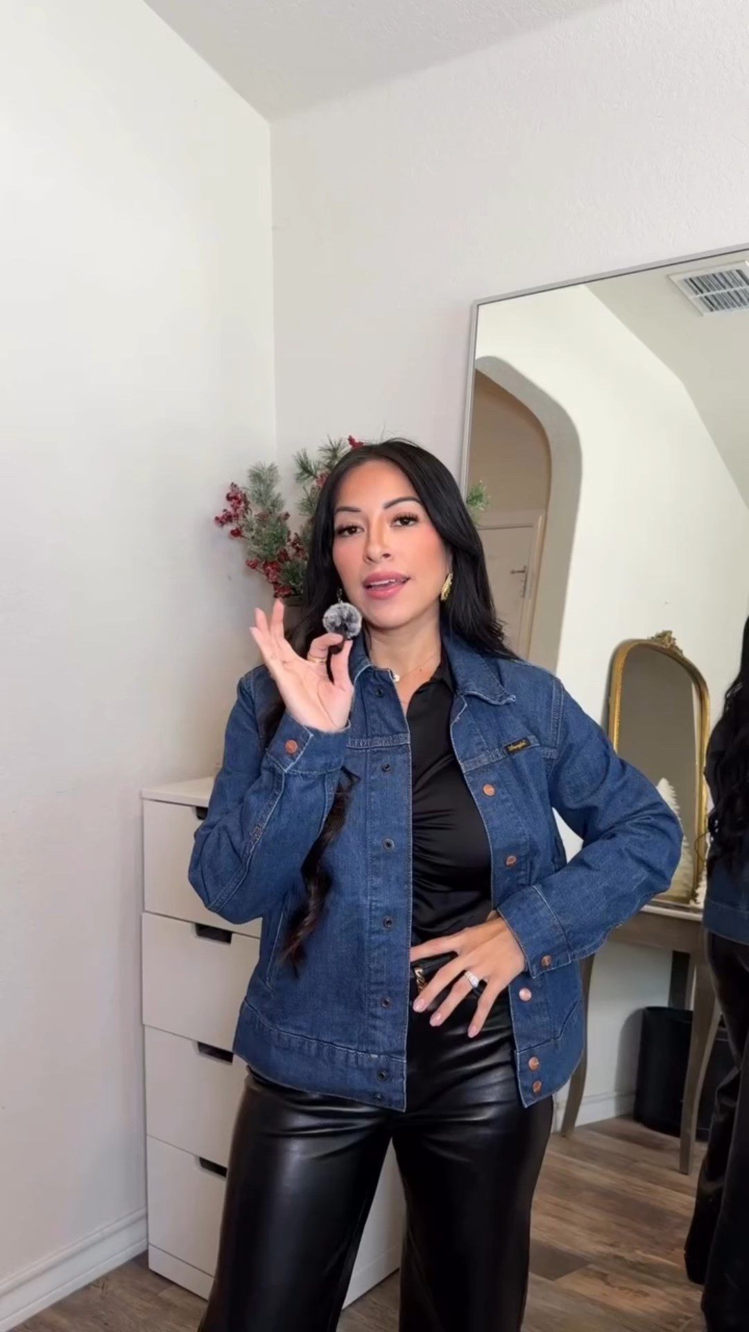 NFR 2025 IDYLLWIND HAUL 🤠
Give me all the fur, denim, suede, and fringe, I’m living for every single piece in this lineup. I’m having so much fun putting this NFR series together… how are y’all liking it so far?

ALSO, if you want to see how I wear everything, stay tuned! I’ll be taking you behind the scenes in Vegas from the 9th-13th and walking you through every look step by step. Will I see you there?!

#nfrstylingseries #nfrstyling #nfr2025 #nfrbootbarn #wranglernationalfinalsrodeo #MirandaLambert #bootbarn #Idyllwind @idyllwind