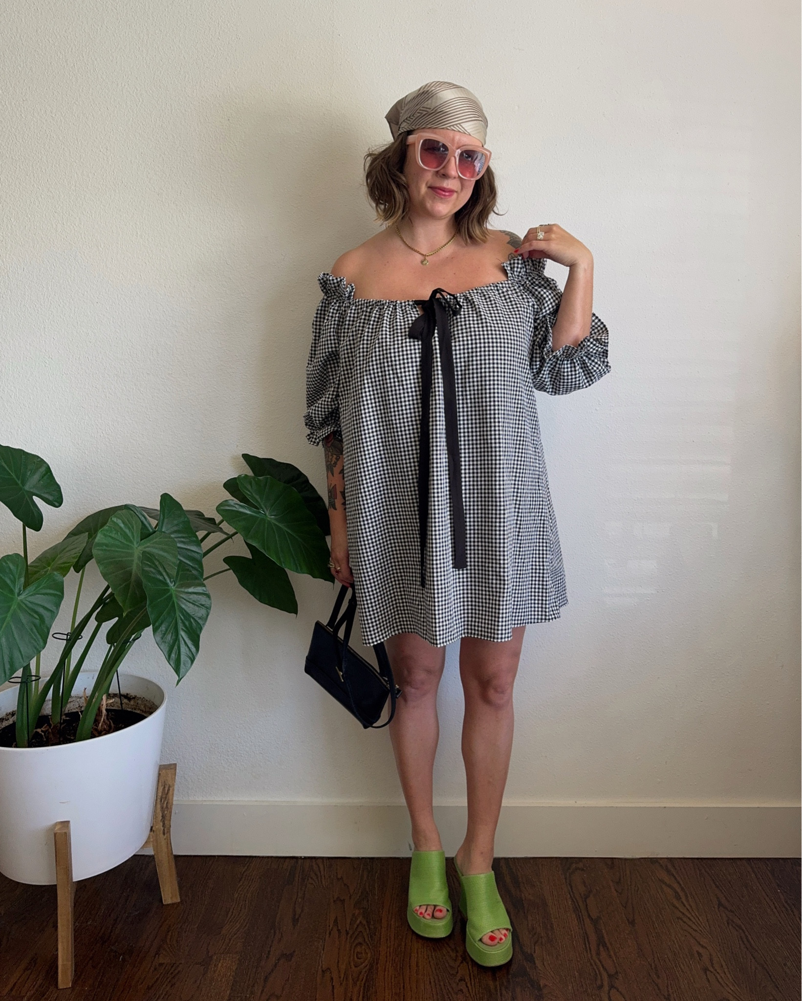 🌼Spring outfit inspo / size 12🌼

I’m wearing a size large for reference in the dress. I’ve linked similar items for older pieces I own. 



Feminine romantic dresses for spring, gingham dress, midsize fashion, affordable cute dresses, Easter dress, Mother’s Day 

#LTKMidsize #LTKOver40 #LTKFindsUnder50