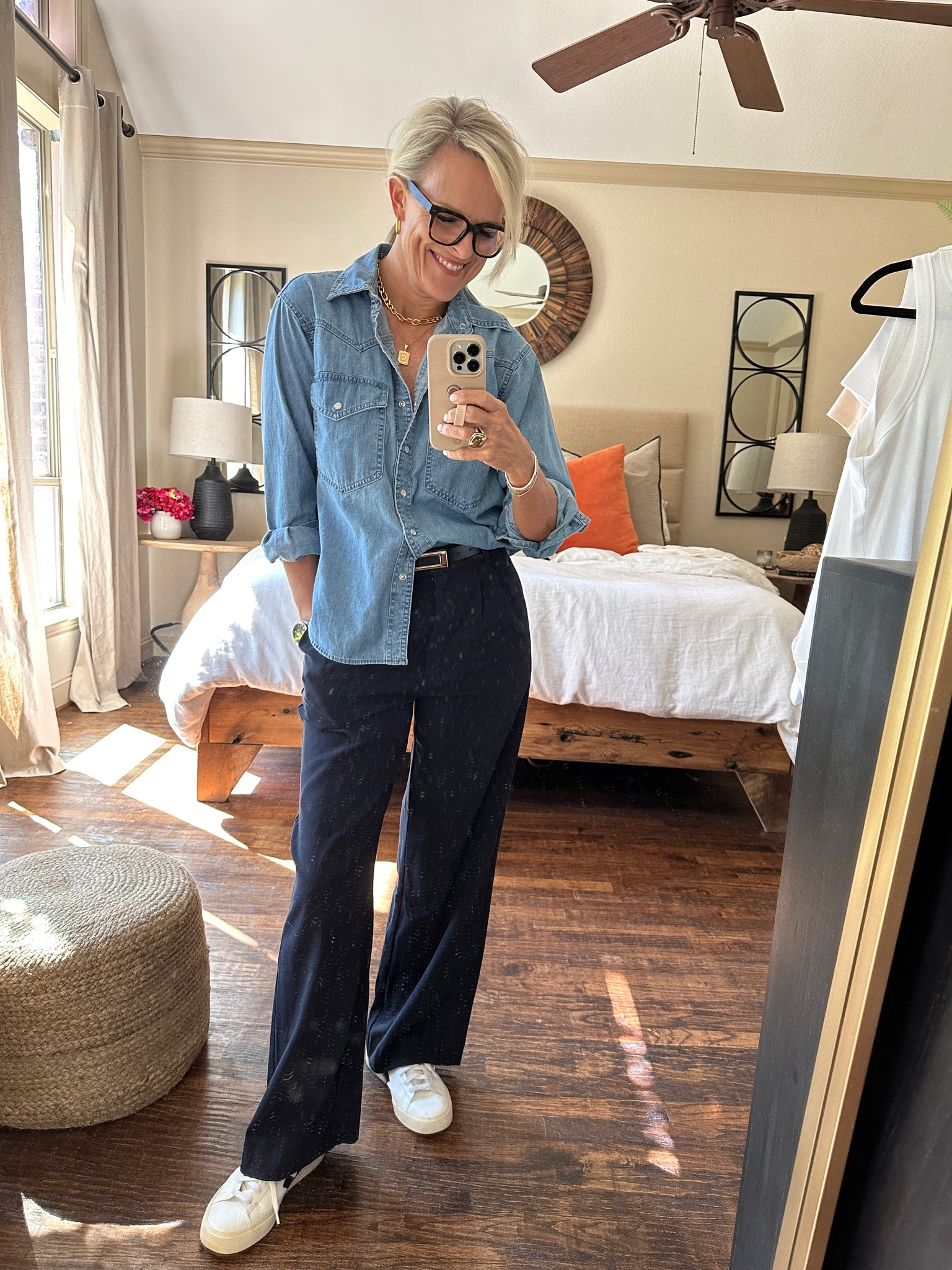 Casual Fall Holiday Outfit

Denim shirt  jean shirt  gold necklace  trousers  white sneakers  black belt  fall  holiday outfits  casual outfits 

#LTKHoliday #LTKstyletip #LTKSeasonal