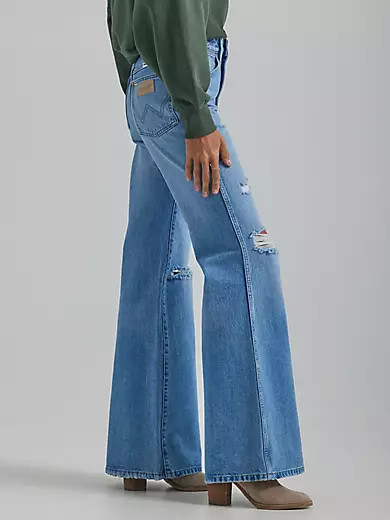 Women's Destructed Wanderer Flare Jean in Good Intentions | Wrangler