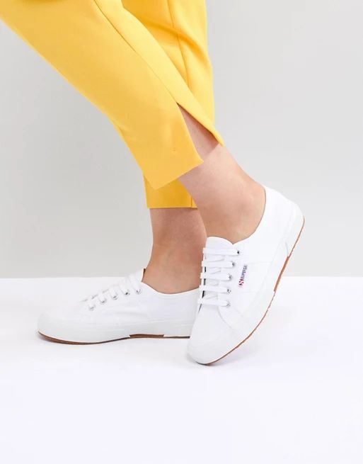 Superga 2750 – Klassische Canvas-Sneaker in Weiß | ASOS DE