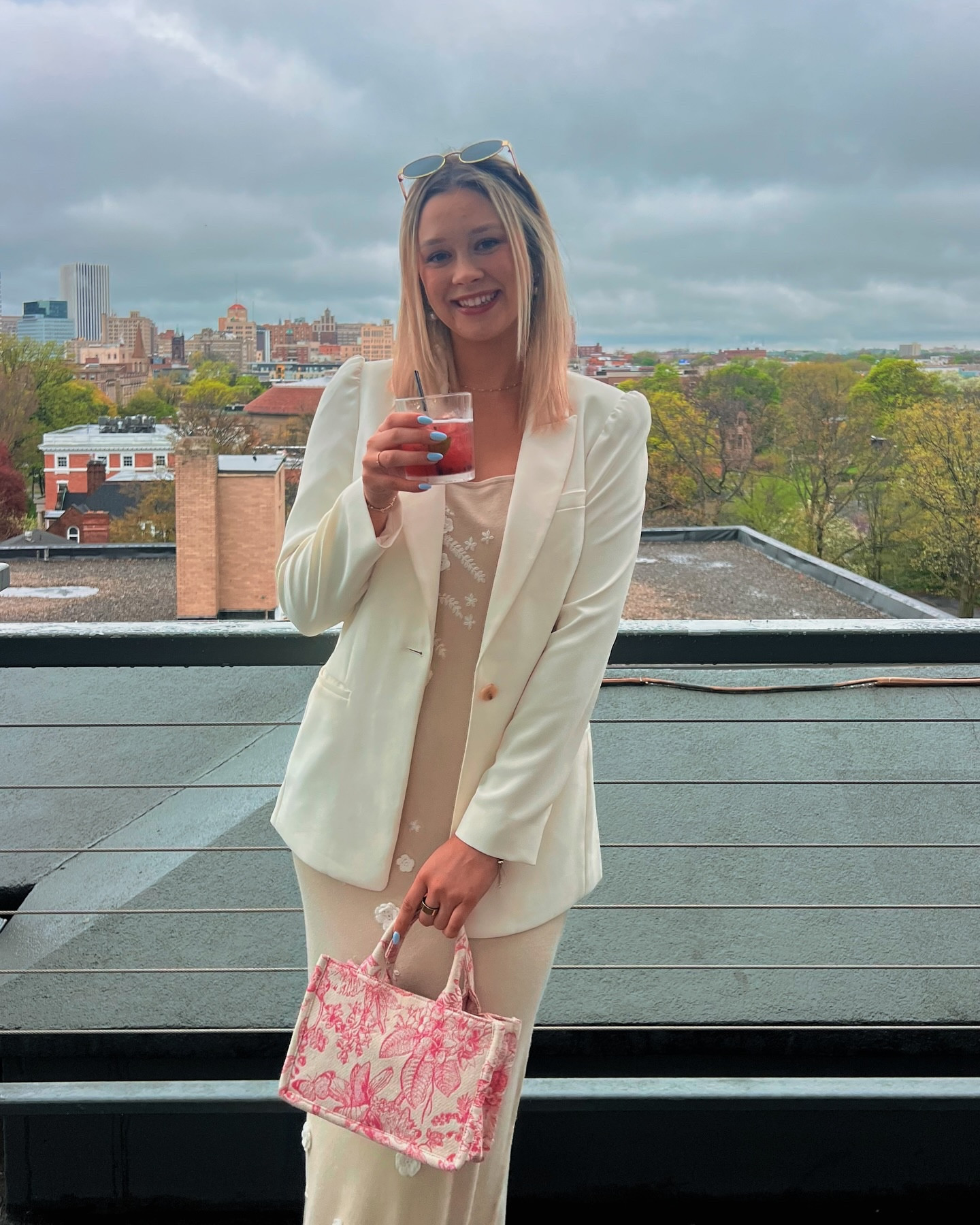 🍹Margaritas > Mint Juleps 🏇 

#kentuckyderby #cincodemayo #hattiesrooftop