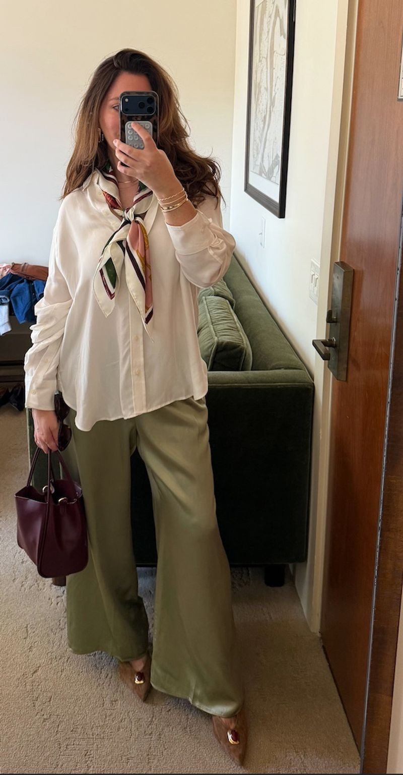 Charleston outfit details!

pants l heels l top l bag 

 #LTKootd