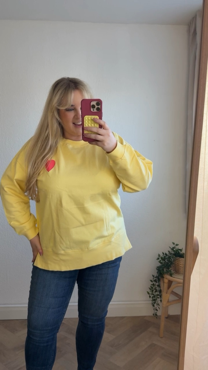 Good vibes only ❤️

15% sparen mit dem Code: beau15ty

vom 17.03. -einschl. 19.03.2026
einmalig einlösbar pro Kundin
gilt in DE App & Webshop

#denim #jeans #butteryellow #babyblue #plussizefashion

#LTKspring #LTKdeutschland #LTKplussize