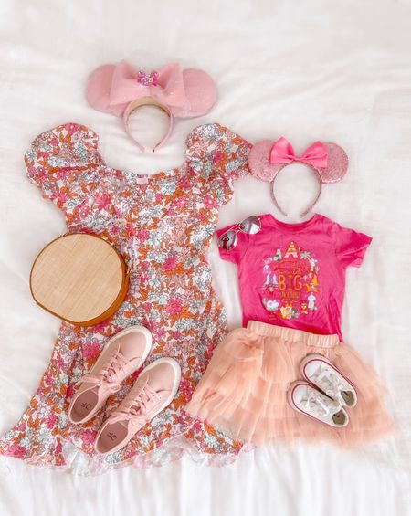 Mommy and me Disneyland outfits #springoutfit #disneyoutfit #vacation # mommyandme 

#LTKstyletip #LTKFind #LTKfamily