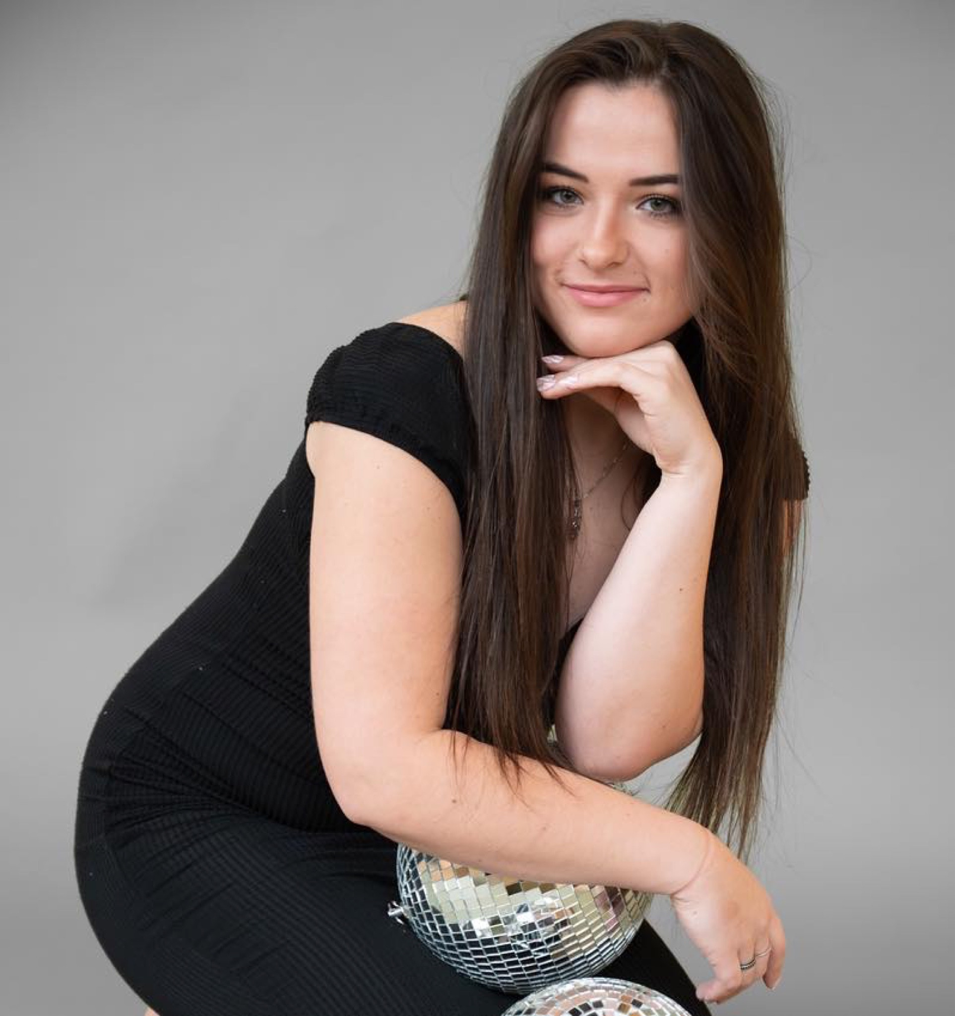 I’m a sparkle girl what can I say? 🪩🪩

#LTKFindsUnder50 #LTKFindsUnder100