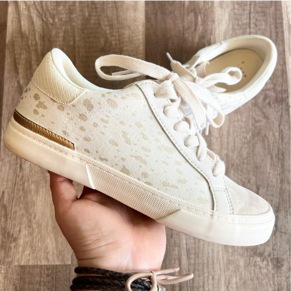 Favorite new “church shoes” #iykyk



#LTKstyletip #LTKFind #LTKshoecrush