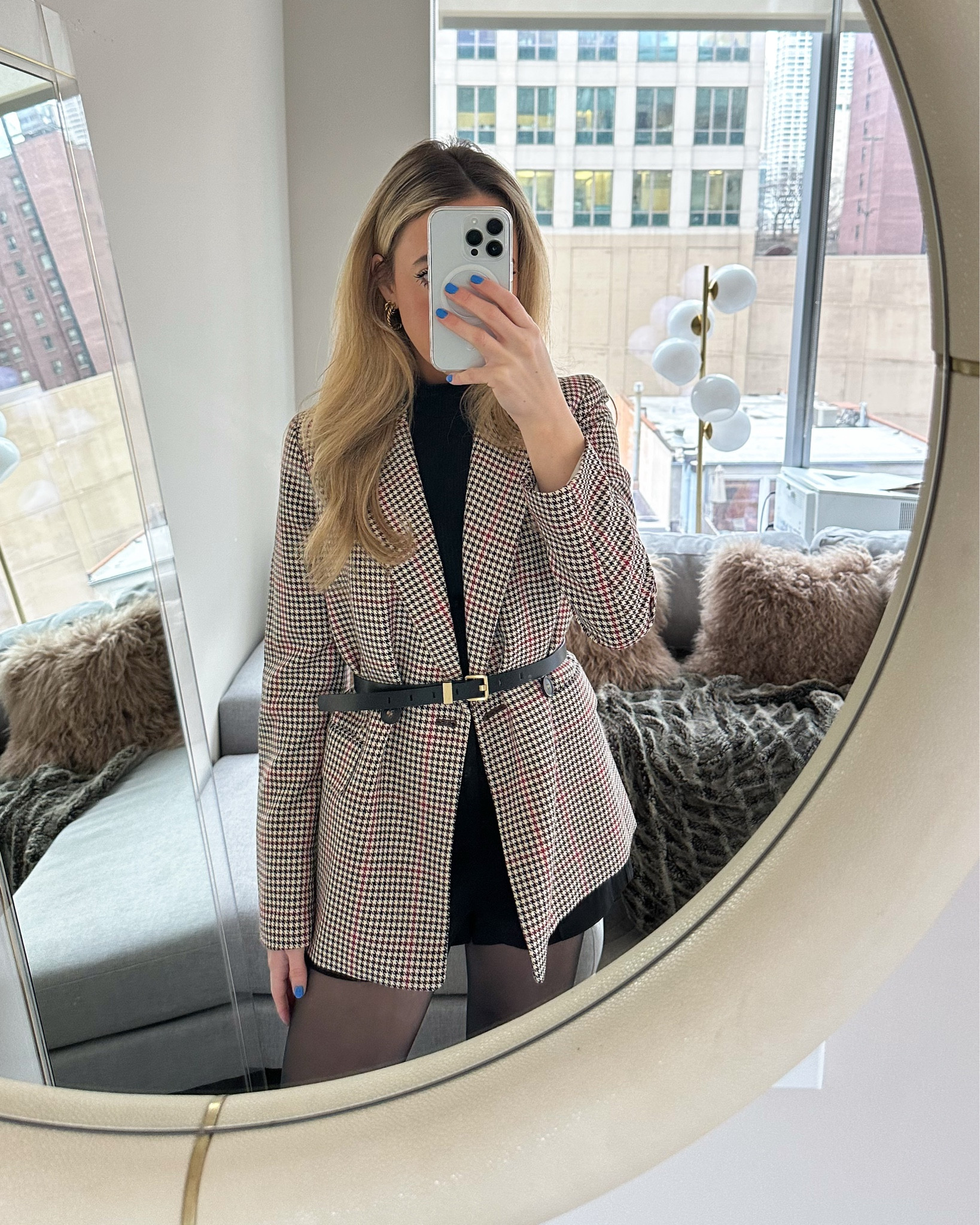 one of my favorite winter looks from last year: pairing tights with hot shorts, topped with a cinched belted blazer for a polished yet edgy going out look 

ootd style fashion, womens winter fashion, fall fashion, new york, chicago outfit, dinner outfit, cold weather going out look, hot shorts, blazer outfit, holiday party,  

 

#LTKHoliday #LTKootd #LTKgrwm