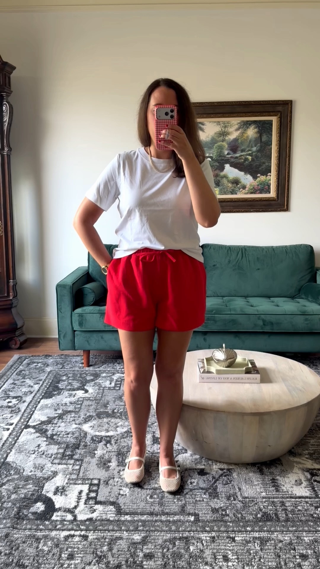 Today’s OOTD for lunch and errands!  I’m loving this new red in the lodge shorts!

Summer outfits, Aritzia shorts, lodge shorts, white tee

#LTKootd #LTKSaleAlert #LTKmomlife
