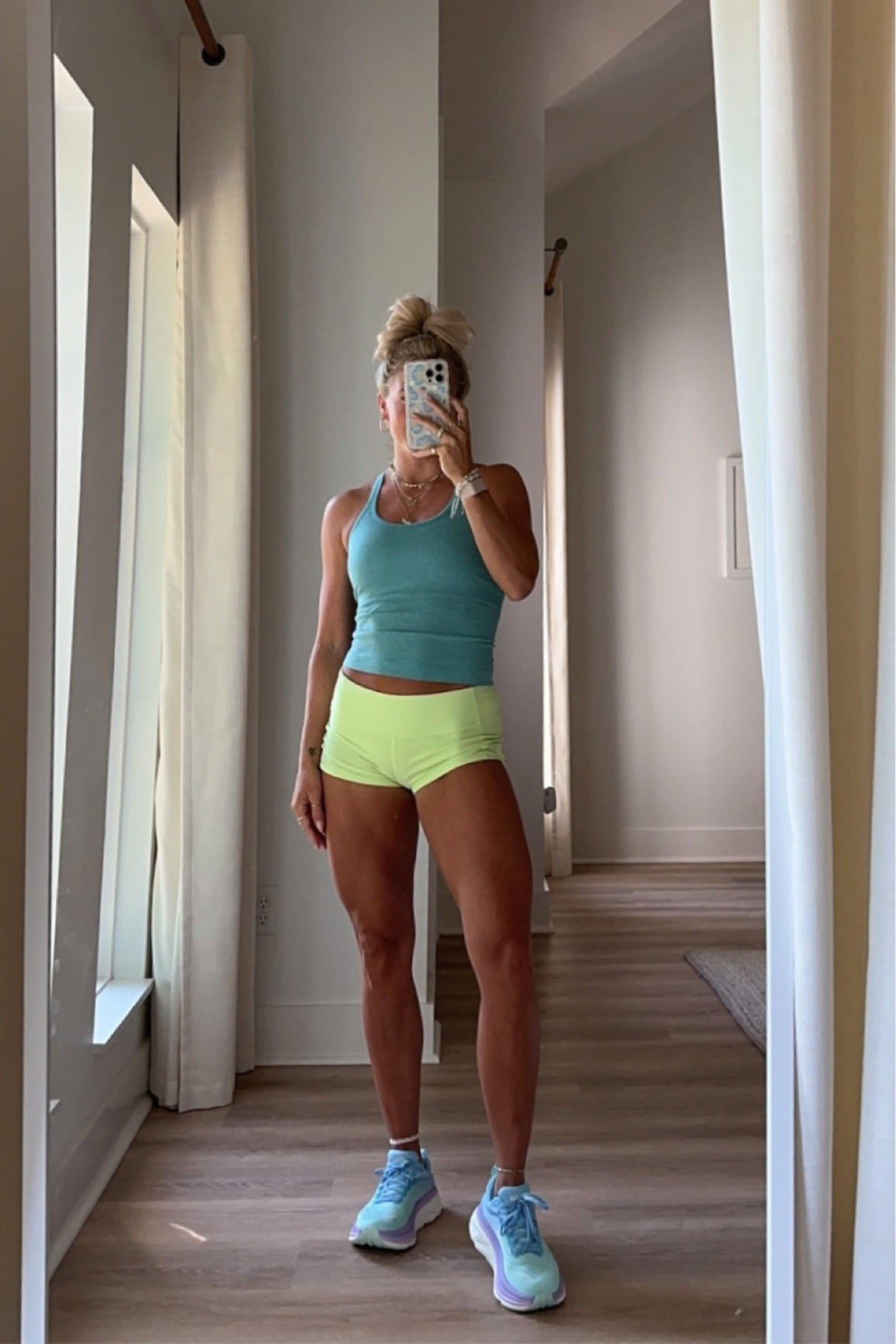 Workout/ gym outfit 
Size 6 in speed short
Size 6 in ebb to street tank
Size 7.5 in hoka 

#LTKFitness #LTKshoecrush #LTKBacktoSchool