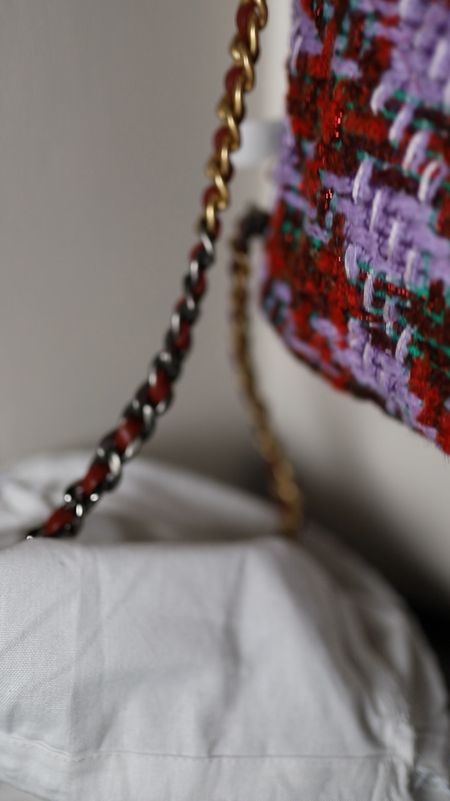 Loving this secondhand tweed Chanel bag from Rebag 

#LTKitbag #LTKVideo #LTKstyletip
