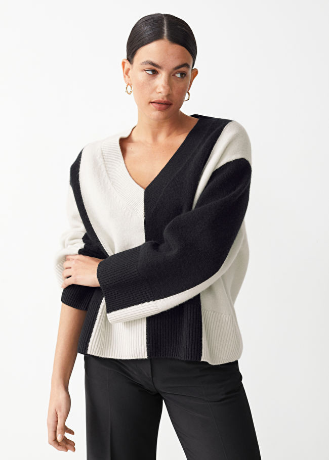 Oversized Lambswool V-Neck Sweater | & Other Stories US