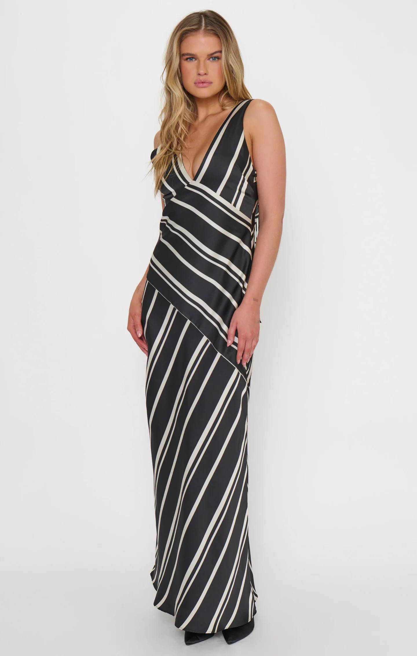 Mira Dress ~ Onyx Stripe | Show Me Your Mumu