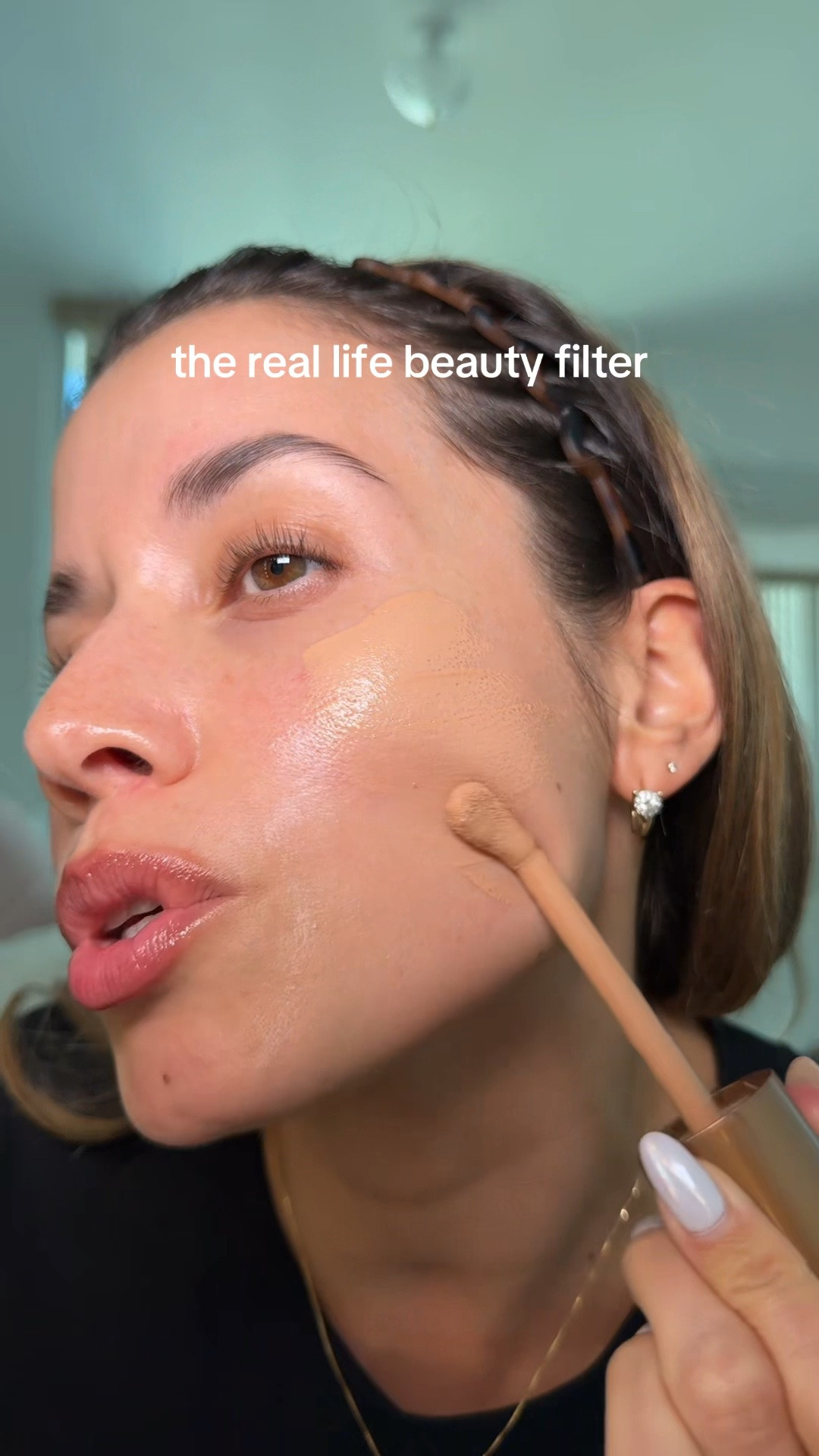 It’s basically a beauty filter in a bottle 😂✨ It gives my skin that smooth, glowy, filtered look IRL. I love it underneath makeup when I want my skin to look extra good, but you can wear it on its own too for that effortless glow.

Rimmel Better Than Filters, Rimmel Multitasker, glow booster, glowy primer, face primer, illuminating primer, makeup primer, glowy skin, filtered skin, beauty filter makeup, glass skin makeup, radiant skin, no makeup makeup, drugstore makeup, affordable makeup, Amazon beauty finds, makeup finds

#LTKgrwm #LTKselfcare #LTKBeauty