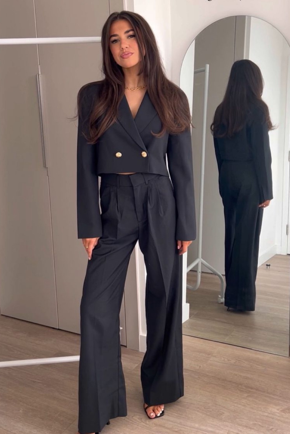 A all black two piece Outfit Inspo🖤
Chic and casual style.
Inspo: pheebslfashion

#LTKfit #LTKworkwear #LTKunder100