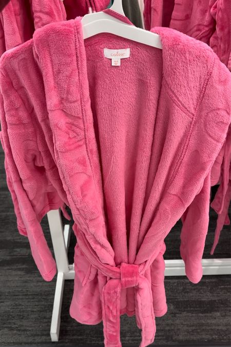 ✨𝙉𝙀𝙒✨ colsie robe with sock set!!  Robe, loungewear, gift idea 
Target finds, new At Target 
.
.


#LTKHoliday #LTKstyletip