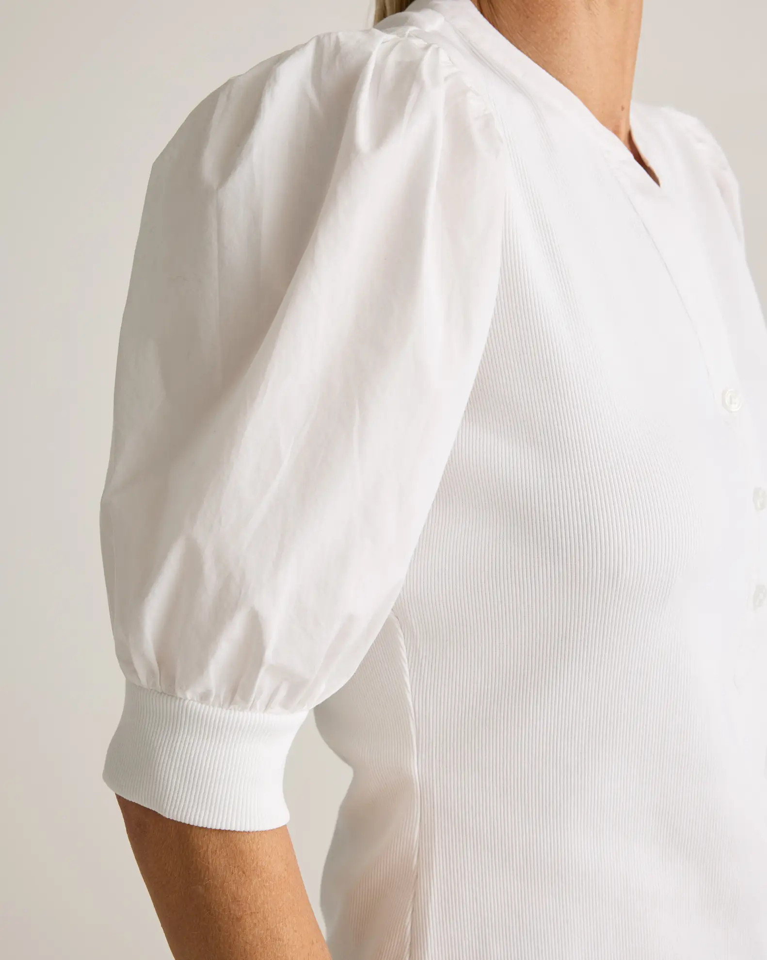 Cotton Mixed Media Puff Sleeve Top in Classic White | Quince