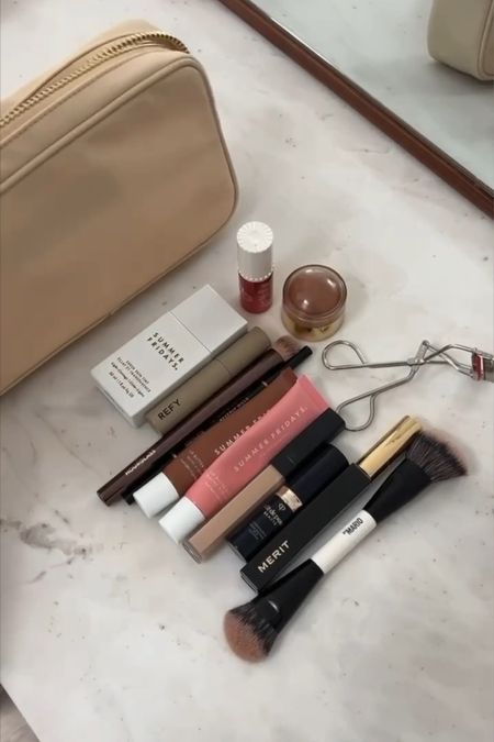 light makeup I’m packing in my hospital bag 💄