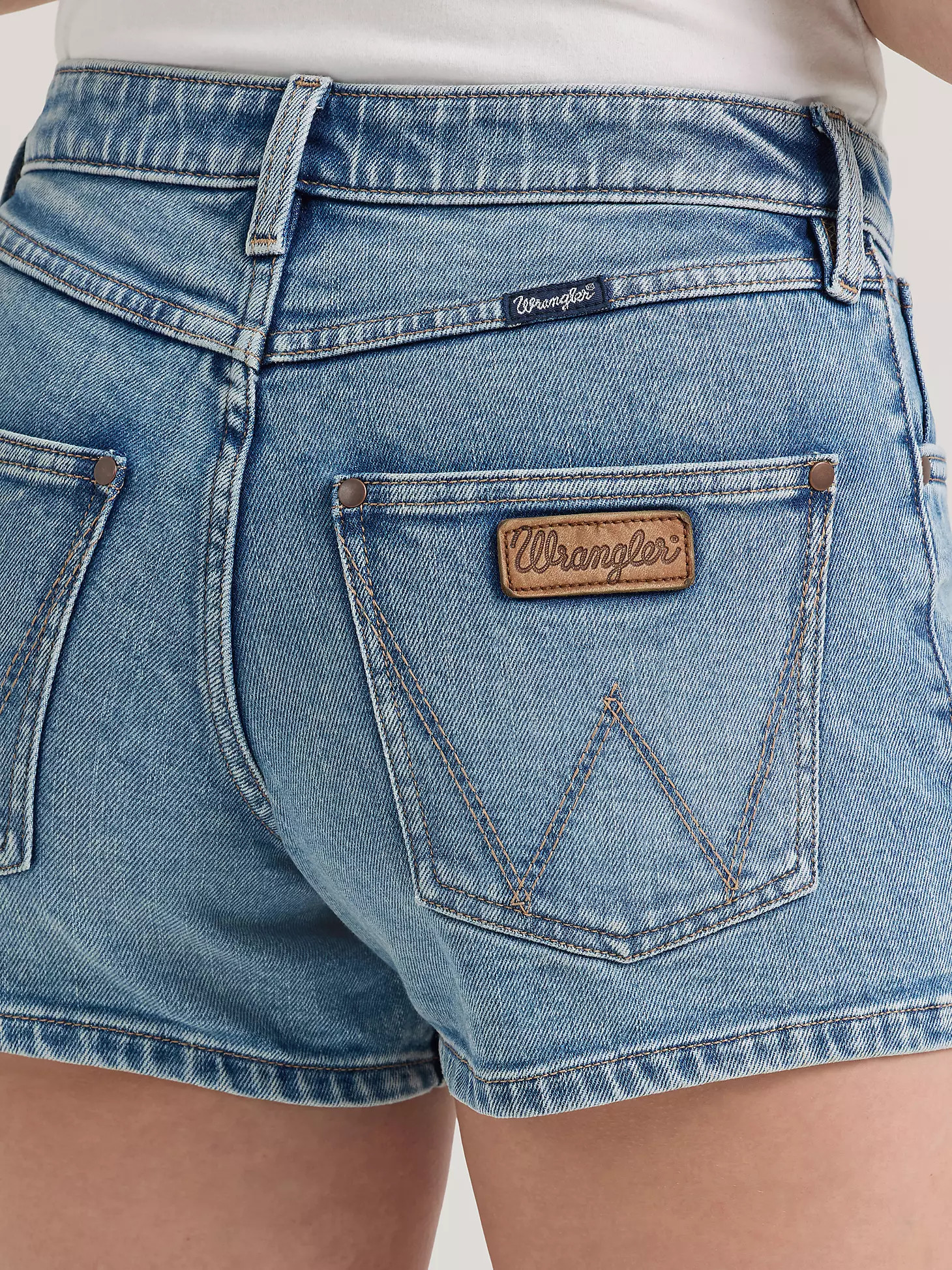 Women's Wrangler Retro® Mae Mid Rise Short | Wrangler