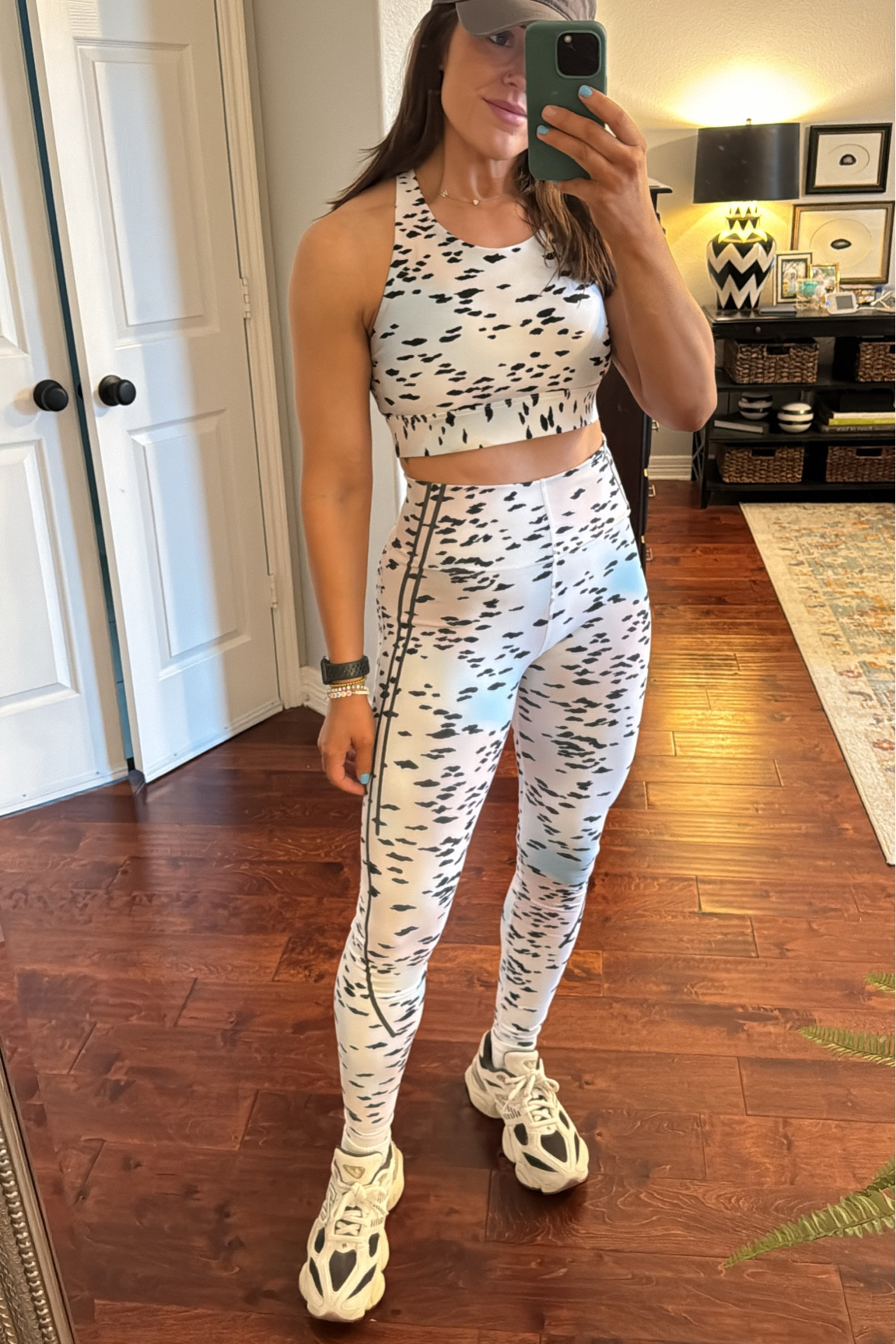 Fabletics workout outfit matching gym set styling new balance 9060 fitness

#LTKfindsunder100 #LTKfitness #LTKshoecrush