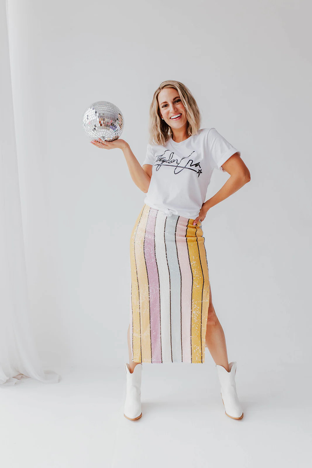 THE TAYLOR ERA TEE IN BLACK GLITTER BY PINK DESERT | Pink Desert