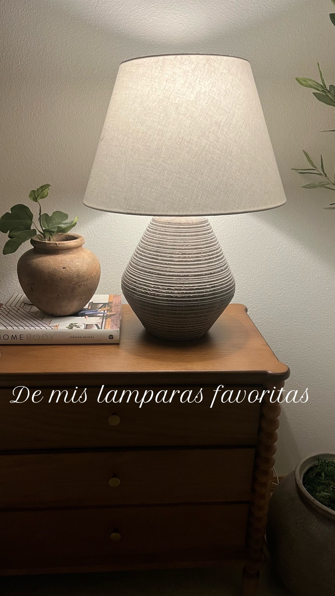 Está lámpara es una se mis favoritas y ahorita está en oferta !😍
#memorialdaysale #tablelamp

#LTKSeasonal #LTKHome
