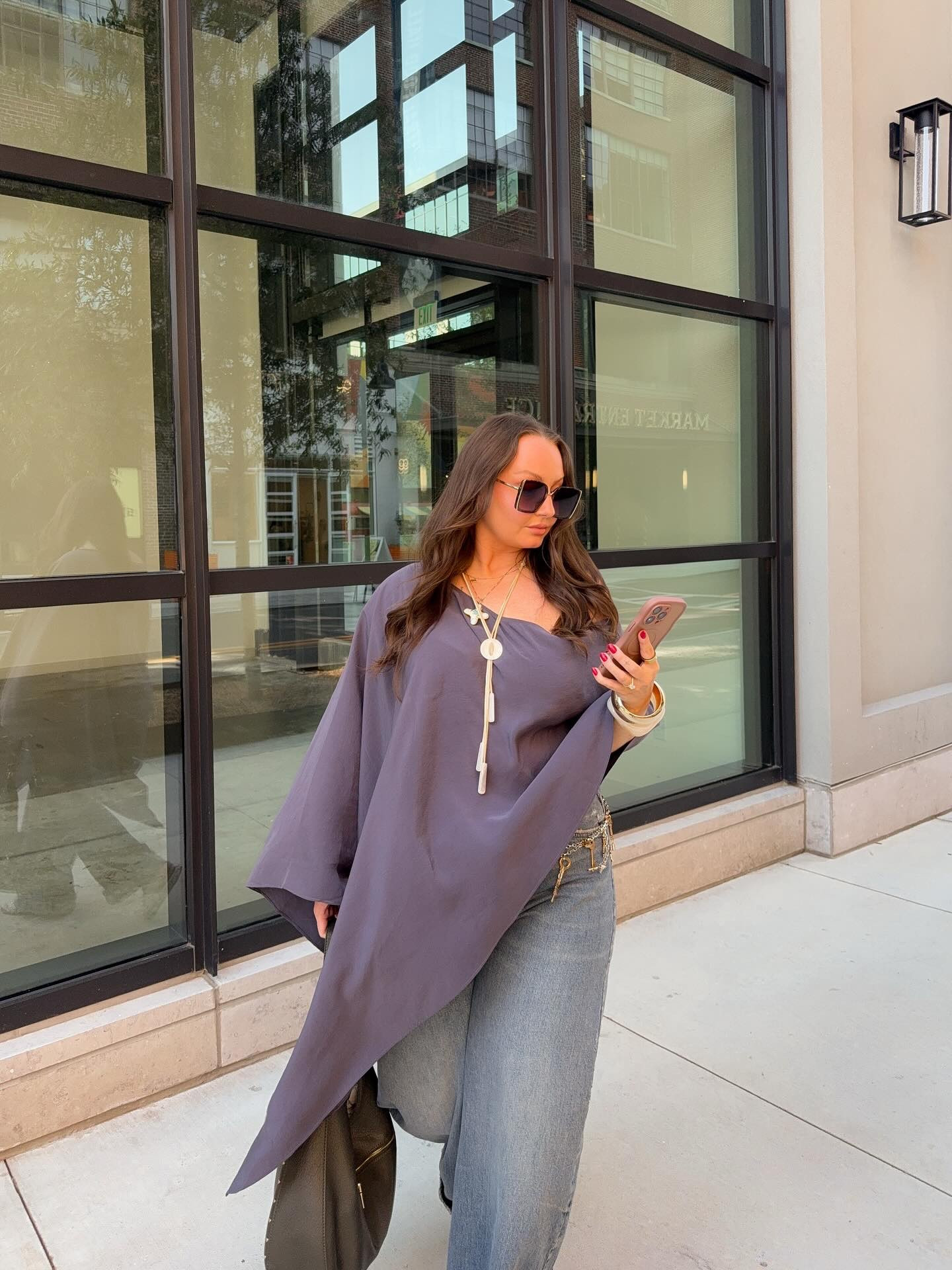 sorry, can’t come to the phone right now. I’m taking pics of my outfit 💅🏼 wearing a L top & jeans are a 32 (TTS)!

#LTKMidsize #LTKFindsUnder100 #LTKSeasonal