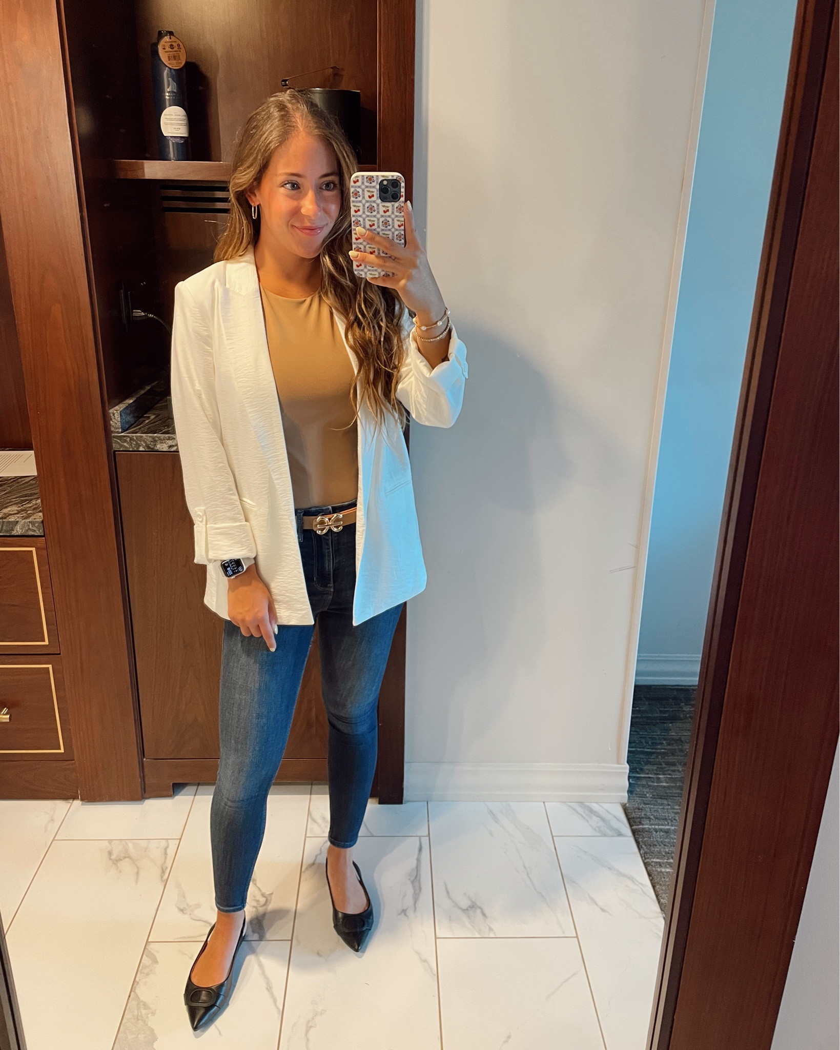 Women’s business casual. Women’s blazer. Women’s professional outfit. Workwear. Sales conference. Women’s work style 


#LTKTravel #LTKWorkwear #LTKFindsUnder50