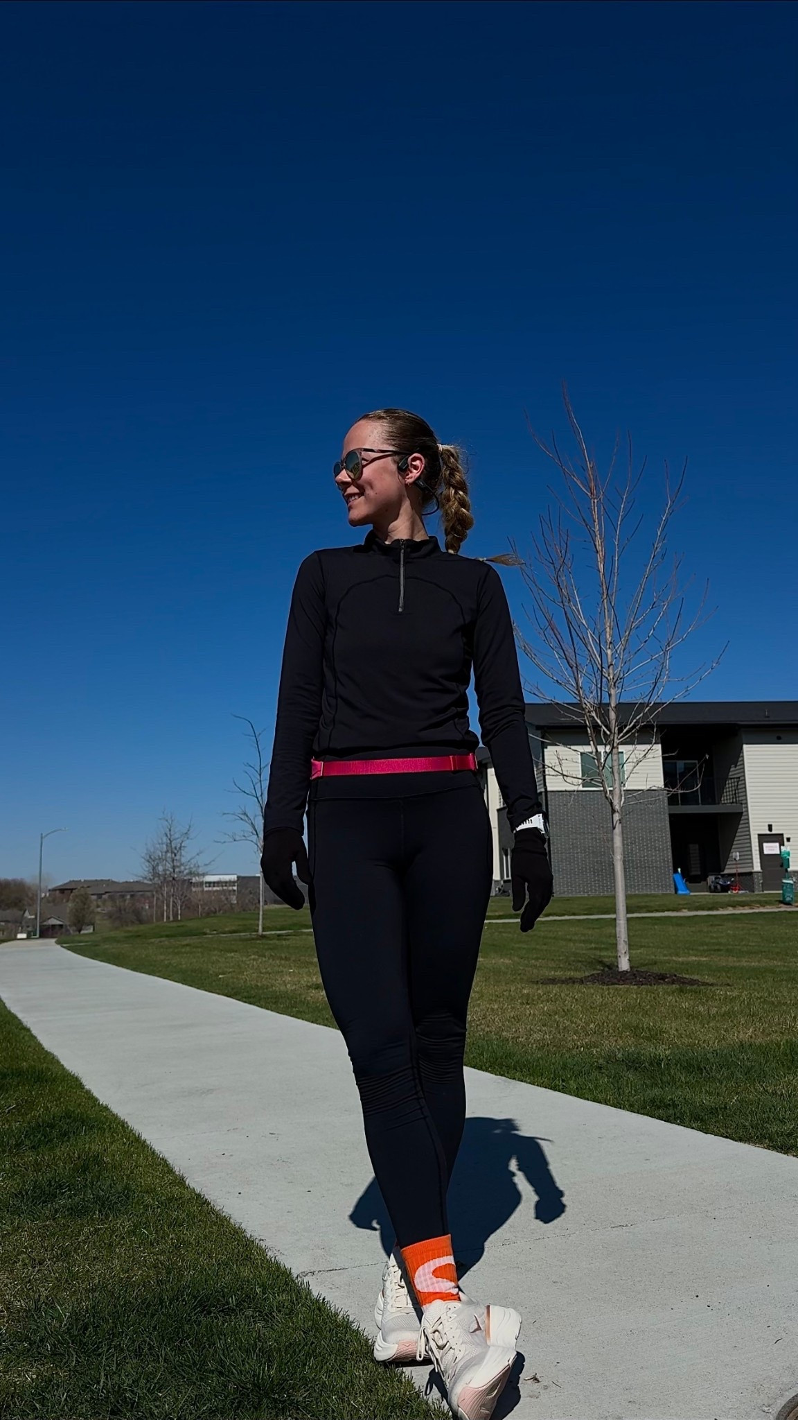 Spring running outfit for cool mornings 🖤
All black running look with a long sleeve top, leggings, and lightweight layers.
Perfect for spring training runs when it’s still chilly outside.
Simple, functional, and comfortable for everyday miles.

spring running outfit, running outfit women, cool weather running outfit, black activewear outfit, outdoor running outfit, women running clothes, spring training outfit, running layers, athleisure running look



#LTKfitnessgoals #LTKmomlife #LTKActive