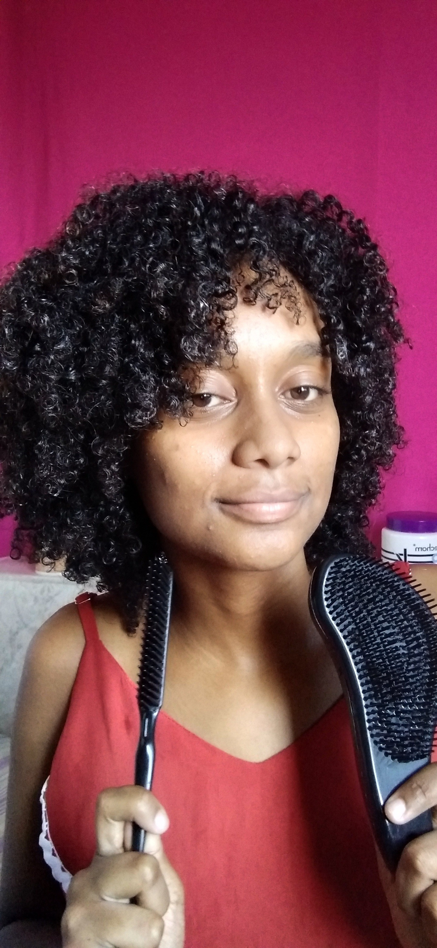Melhores escovas que uso pra você que ama uma boa finalização com volume vai amar, o pente 3 fileiras pra finalizar e escova magica pra desembaraçar melhor #Teorianapratica2LTk

#LTKbrasil #LTKbeauty #LTKSeasonal