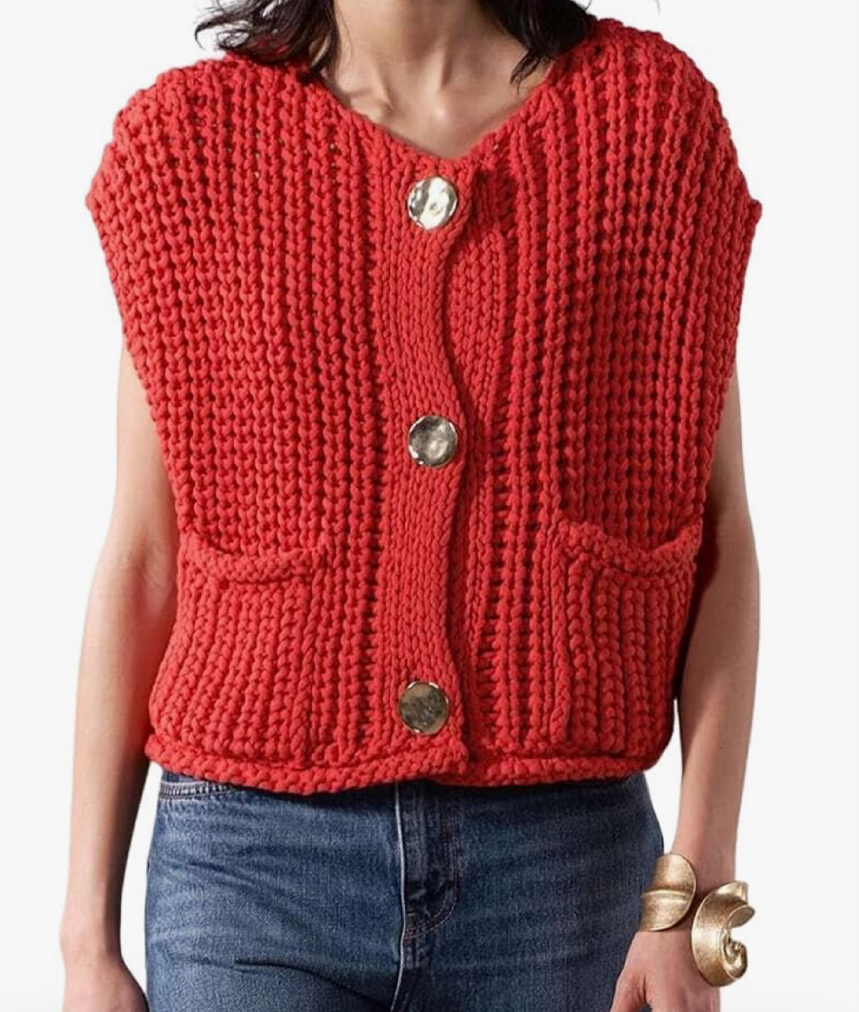 This sweater is perfect for fall with jeans or black pants 🔗Amazon 

#LTKFindsUnder50 #LTKSeasonal #LTKBacktoSchool