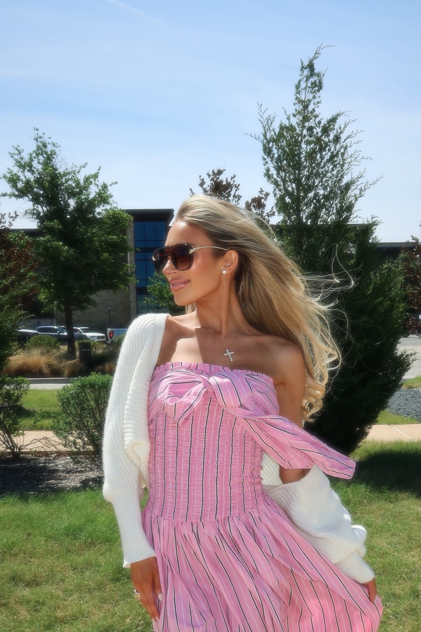 My favorite Amazon sunnies! Also linking my jewelry✨

Accessories. Amazon sunglasses. Designer inspired. Spring style  