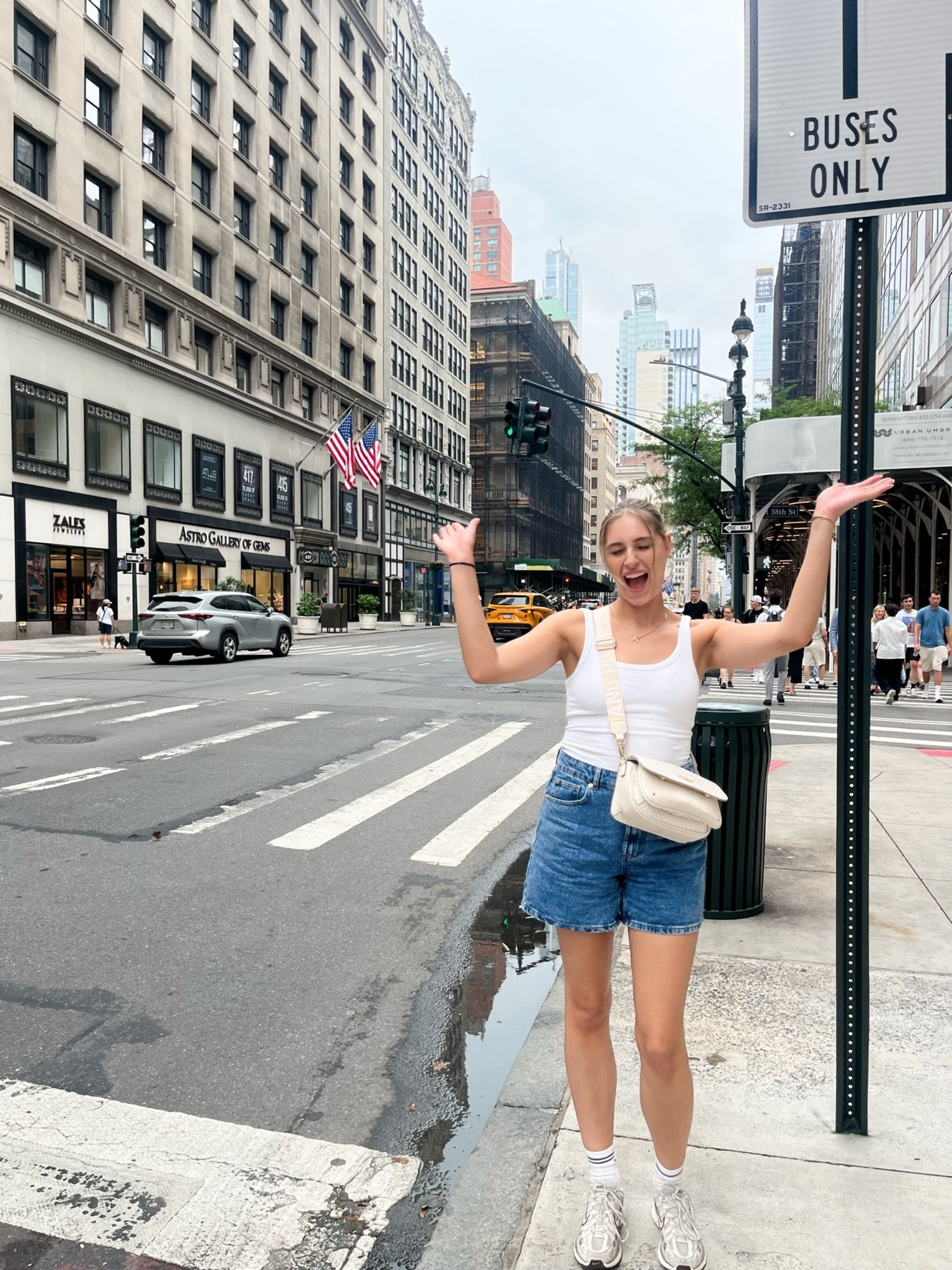 NYC casual summer outfit 🗽🌻 the perfect comfortable outfit for walking around in the city! linked my exact pieces!⭐️🤍

couldn’t find my trainers in this exact colour way so I linked the same pair in a diff colour! they have loads available 🫶🏼

#LTKuk #LTKsummer #LTKbag