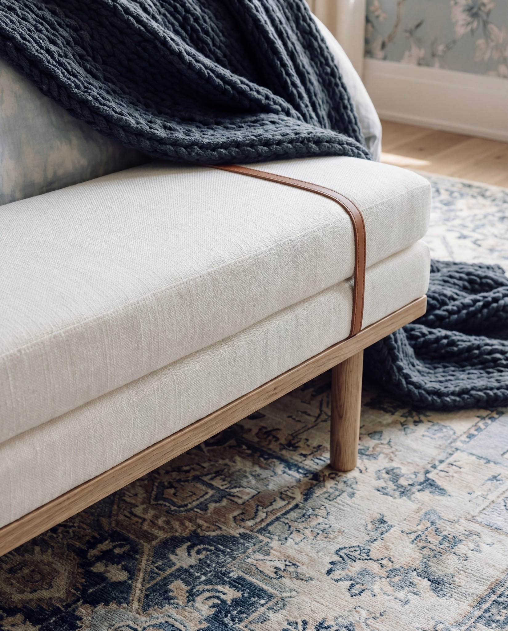 Shop the Look:
• Blue floral wallpaper (soft + vintage-inspired)
• Tufted cream headboard
• Warm wood nightstands
• Black ceramic table lamps
• Light blue duvet set
• Navy chunky knit throw
• Upholstered bench with leather detail
• Blue + beige vintage-style rug
• Sheer cream window drapes

#LTKFindsUnder100 #LTKHome #LTKSaleAlert