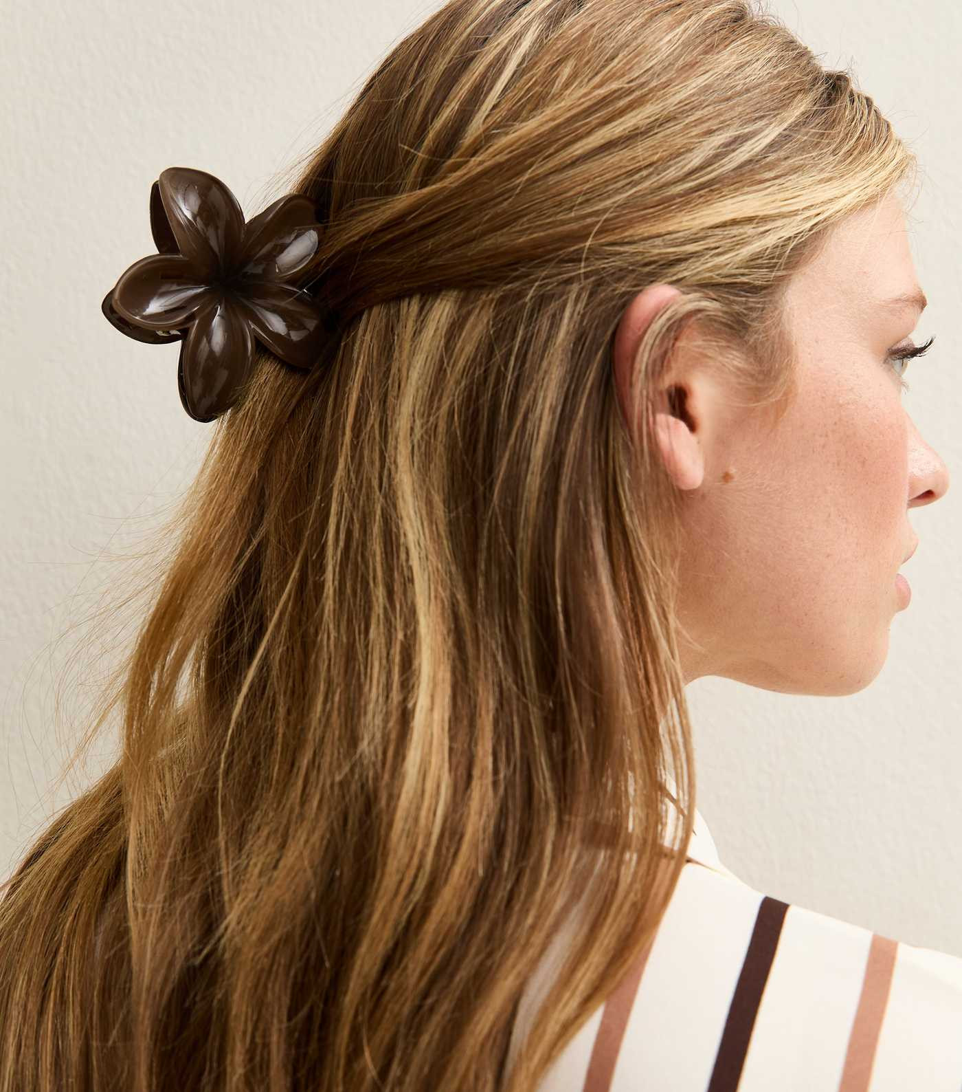 Brown Tropical Flower Hair Claw Clip | New Look | New Look (UK)