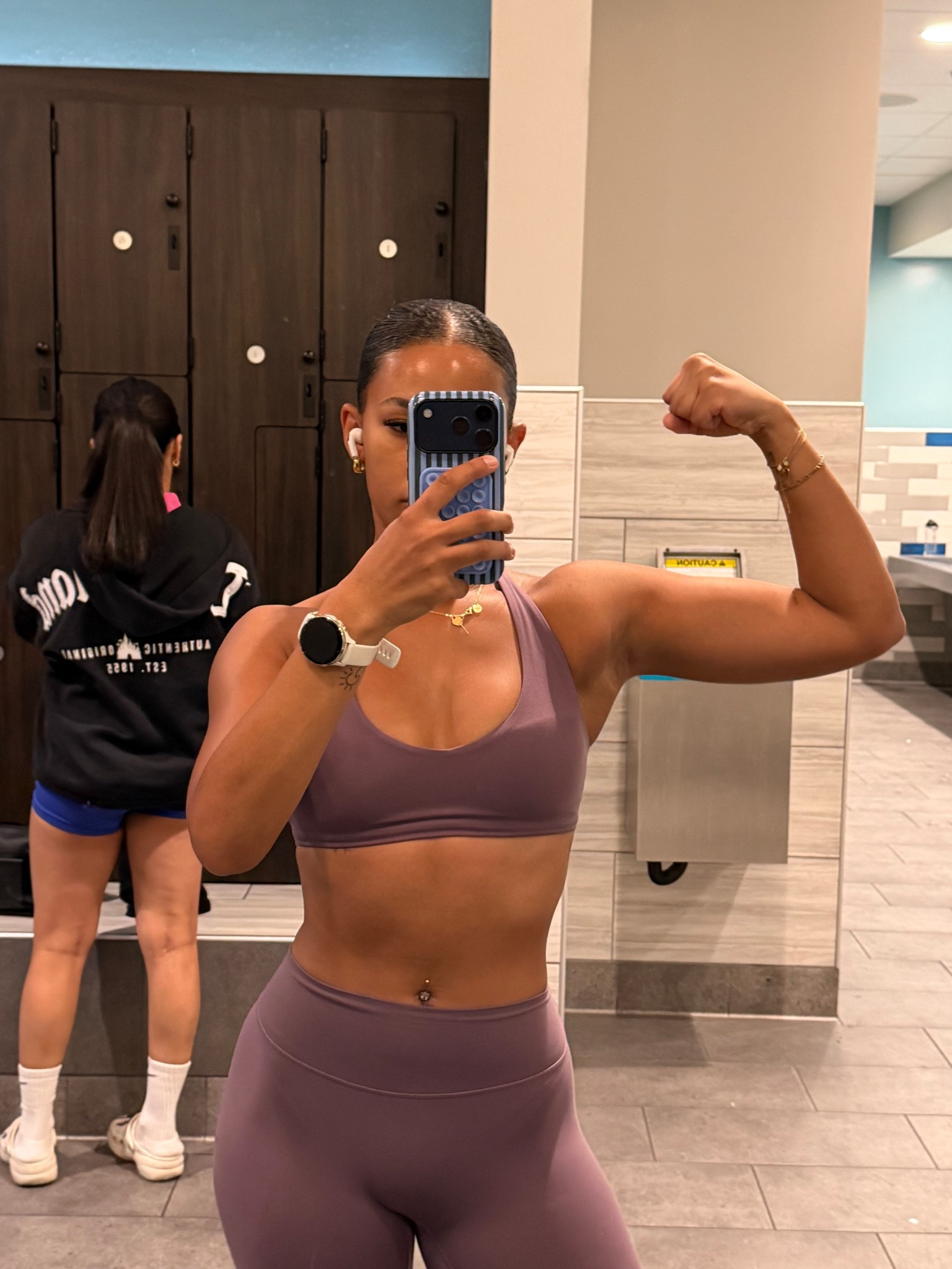 Upper Body Lift Day in my Oner Active set! DC: CAYLEY for $$$ off!

#LTKootd #LTKfitnessgoals #LTKActive