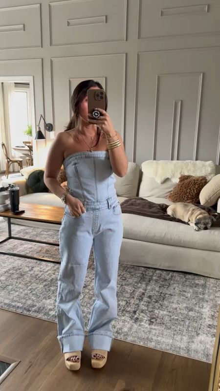 I’m in LOVE with these denim strapless jumpsuit from Abercrombie 

Ootd 
Spring outfits 
Spring style 
Easter 
Vacation outfit 

#LTKstyletip #LTKSpringSale #LTKparties