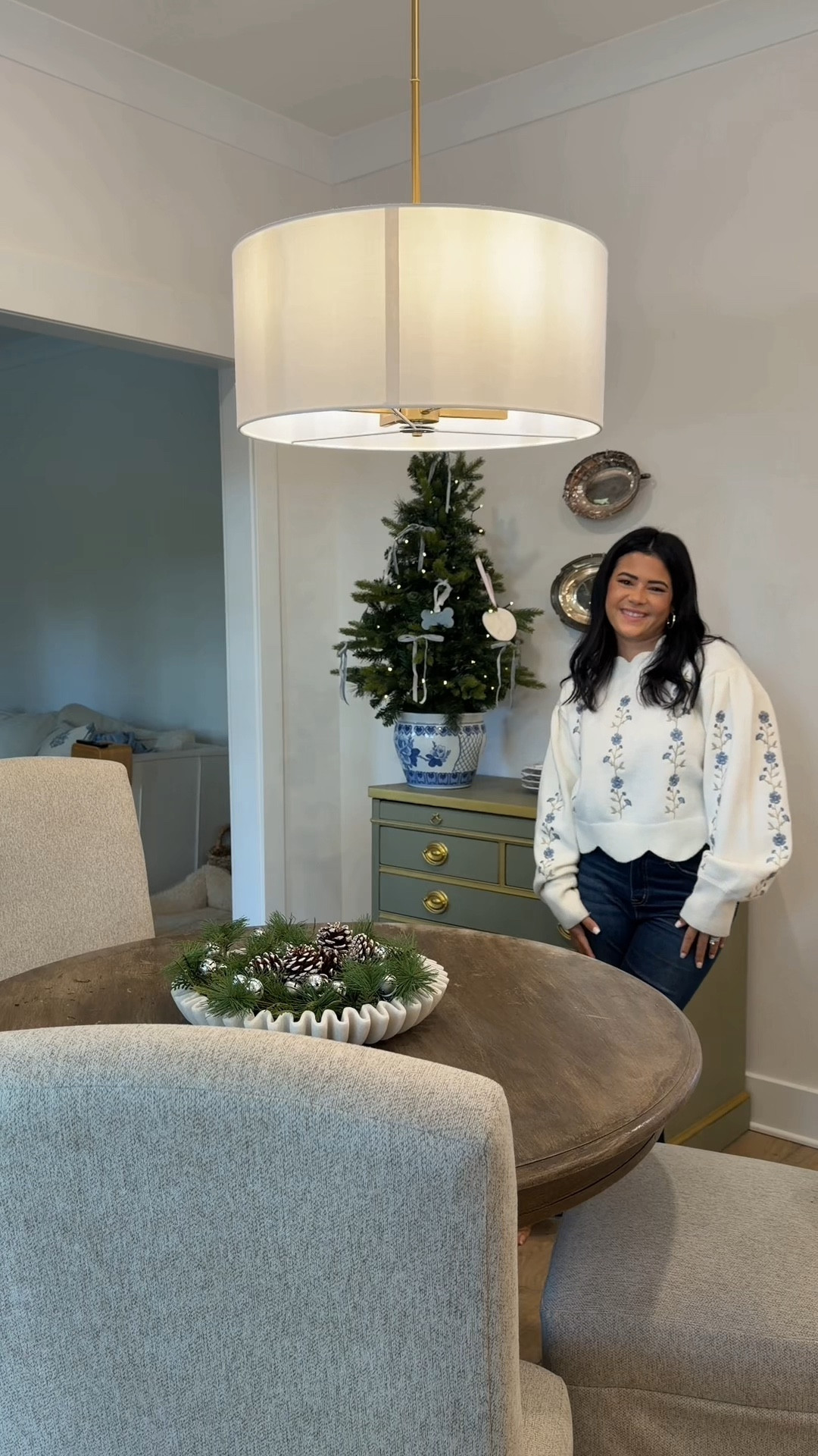 Day 8 of 12 Days of Christmas Decorate With Me 🎄
Just a little Christmas moment in the breakfast nook today — wreath, candle, and some warm lights.
I love having a cozy spot to drink coffee in the mornings 🤍
Nothing fancy, just home.

breakfast nook christmas decor • cozy morning corner • simple holiday decorating 

#LTKSeasonal #LTKHoliday #LTKHome