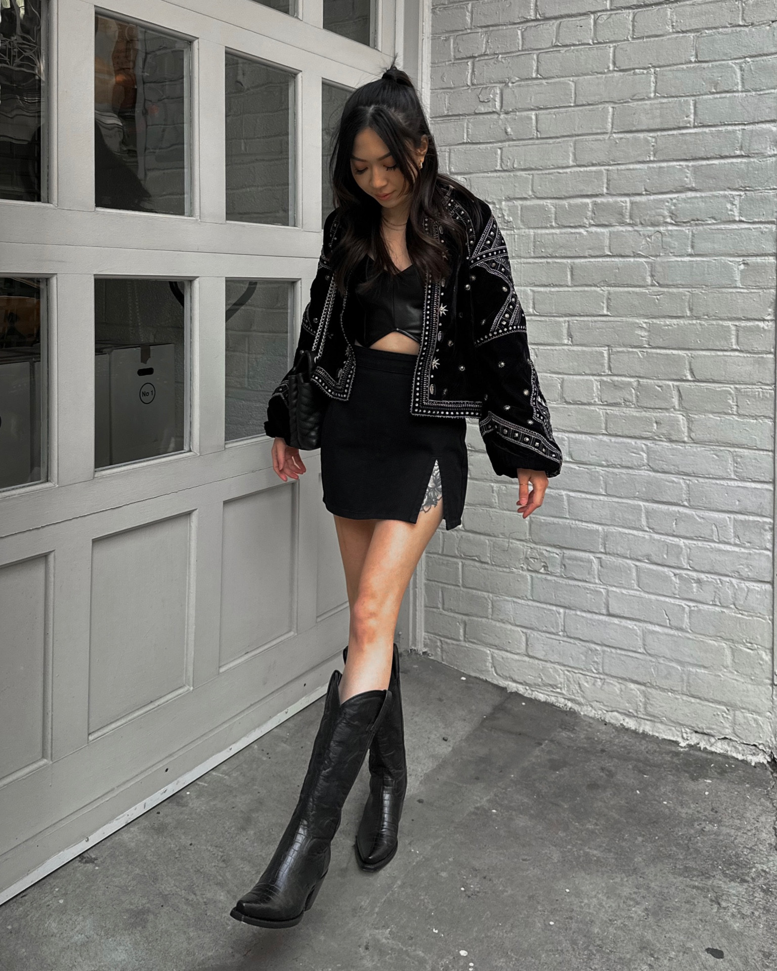 bootbarn, spring outfit, black outfit, minimal, style inspo 

#LTKFind #LTKshoecrush #LTKstyletip