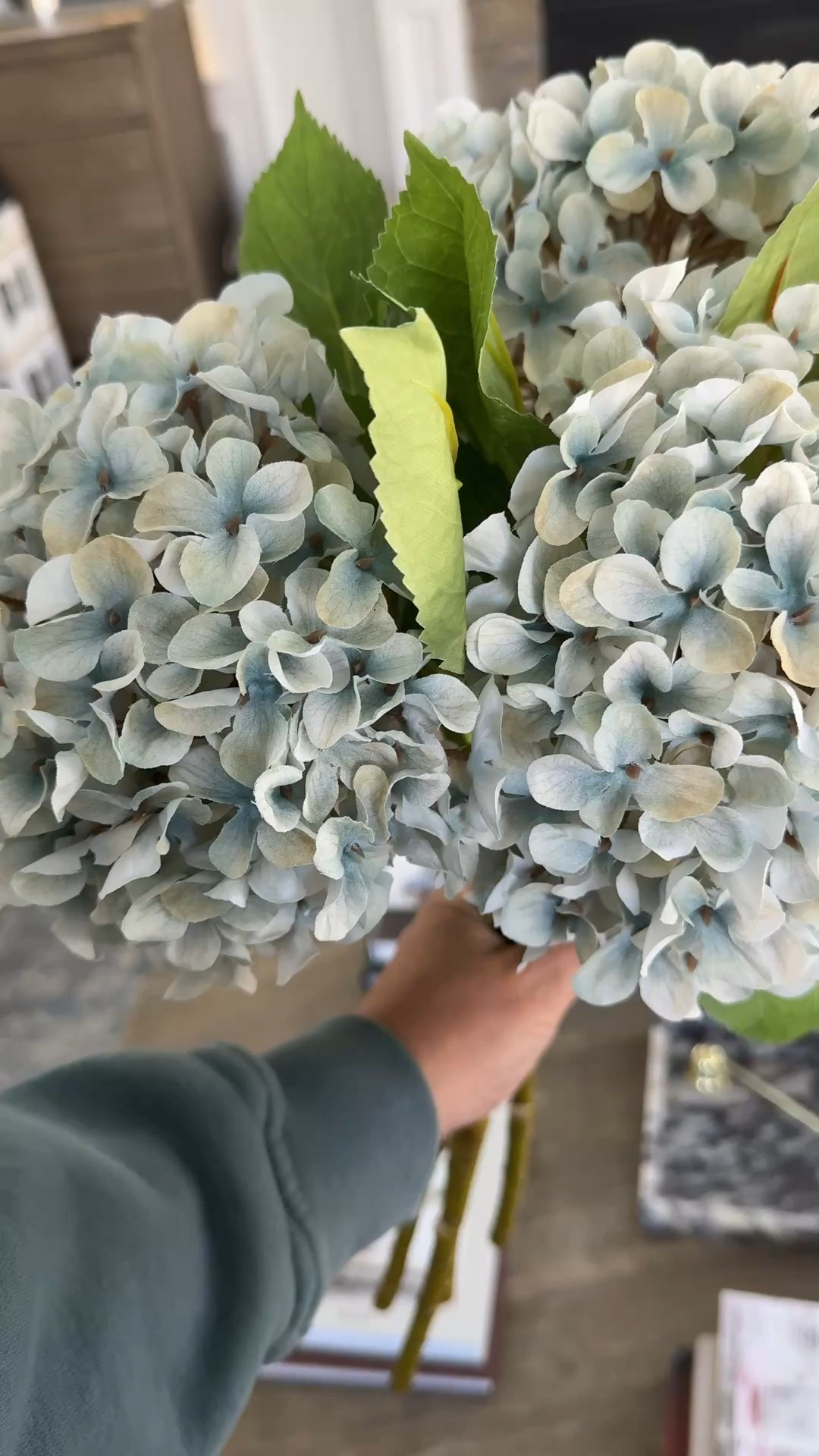 The perfect faux hydrangea from Afloral 🙌🏻 I’ve tried so many and nothing looks as gorgeous as these! Love the color, the shape, the texture. I ordered 5 stems to fill my vase! 

#LTKFindsUnder50 #LTKSeasonal #LTKHome