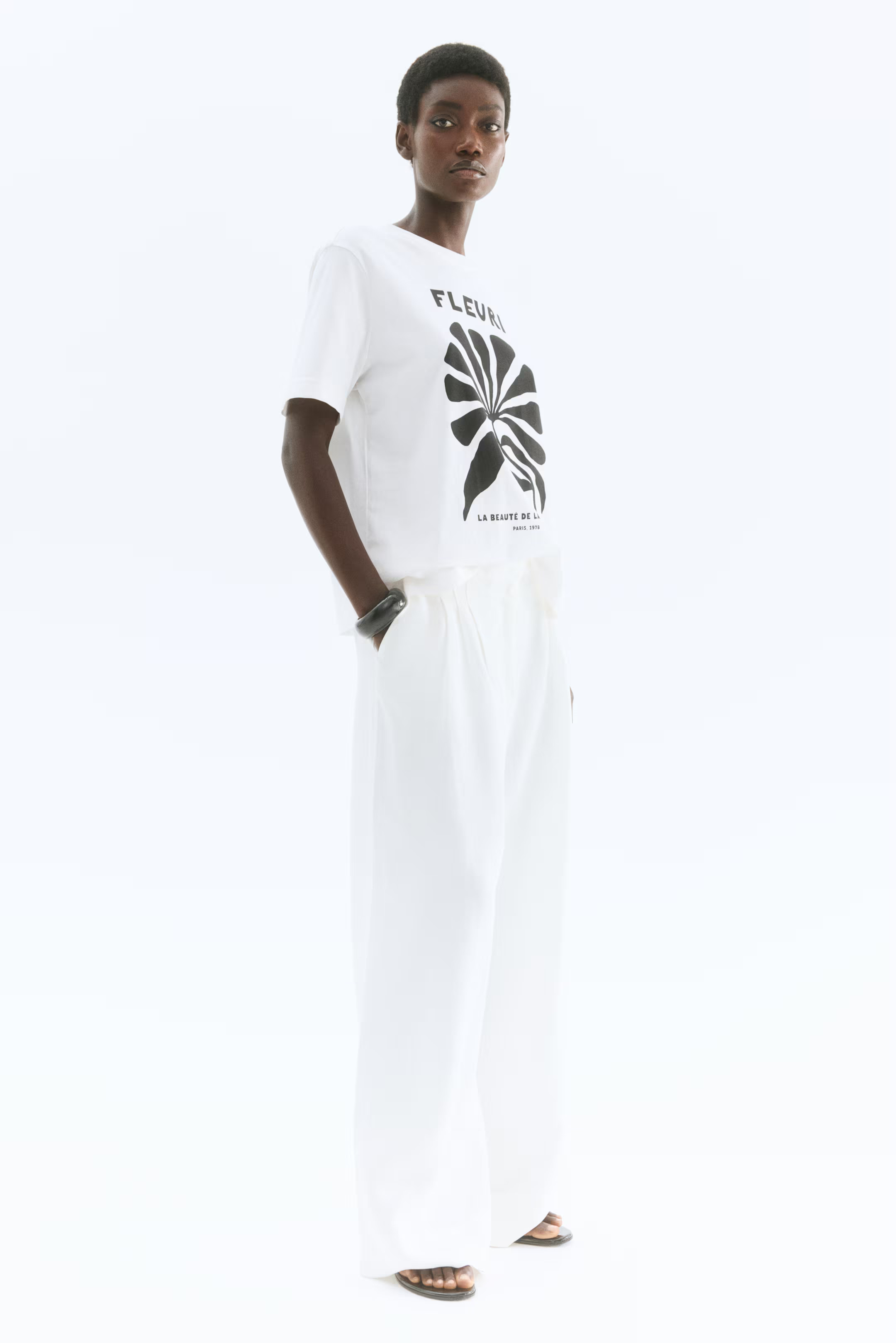 Printed T-Shirt - White/Fleuri - Ladies | H&M US | H&M (US + CA)